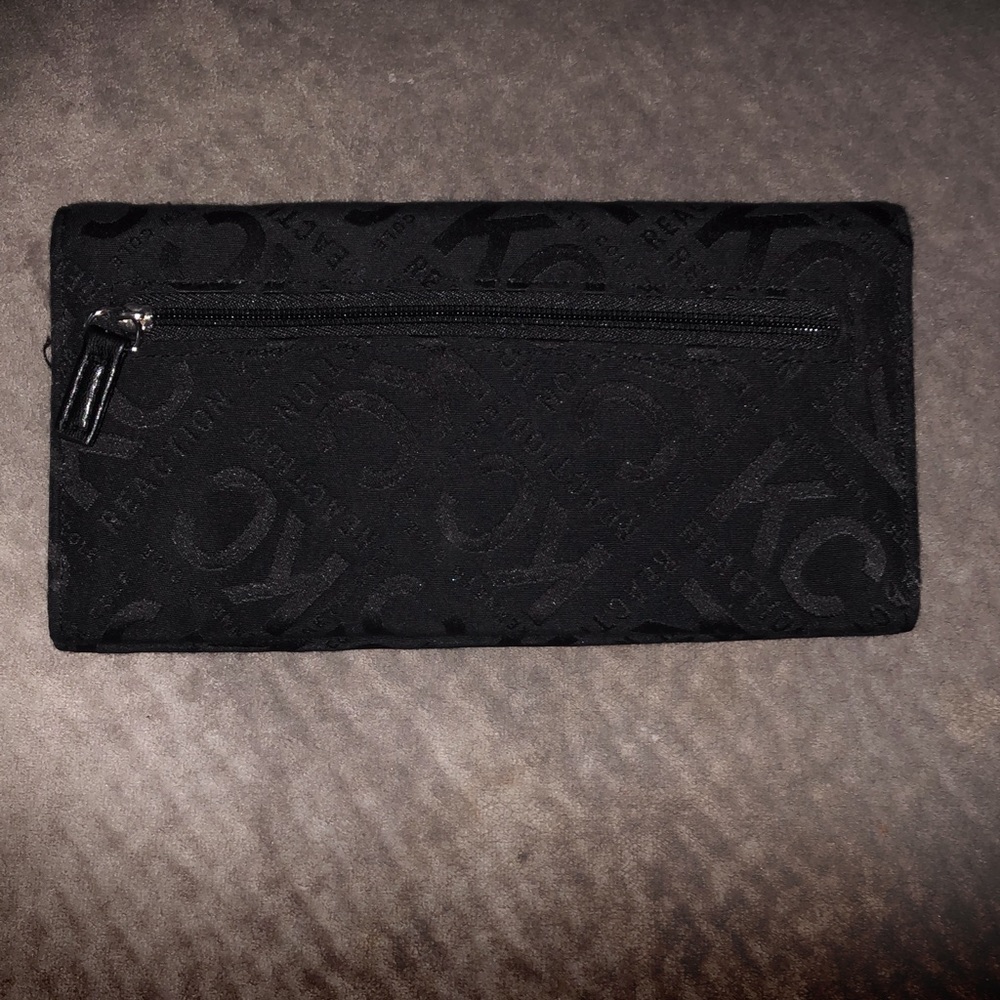 Kenneth Cole Reaction Wallet - Picture 3 of 5